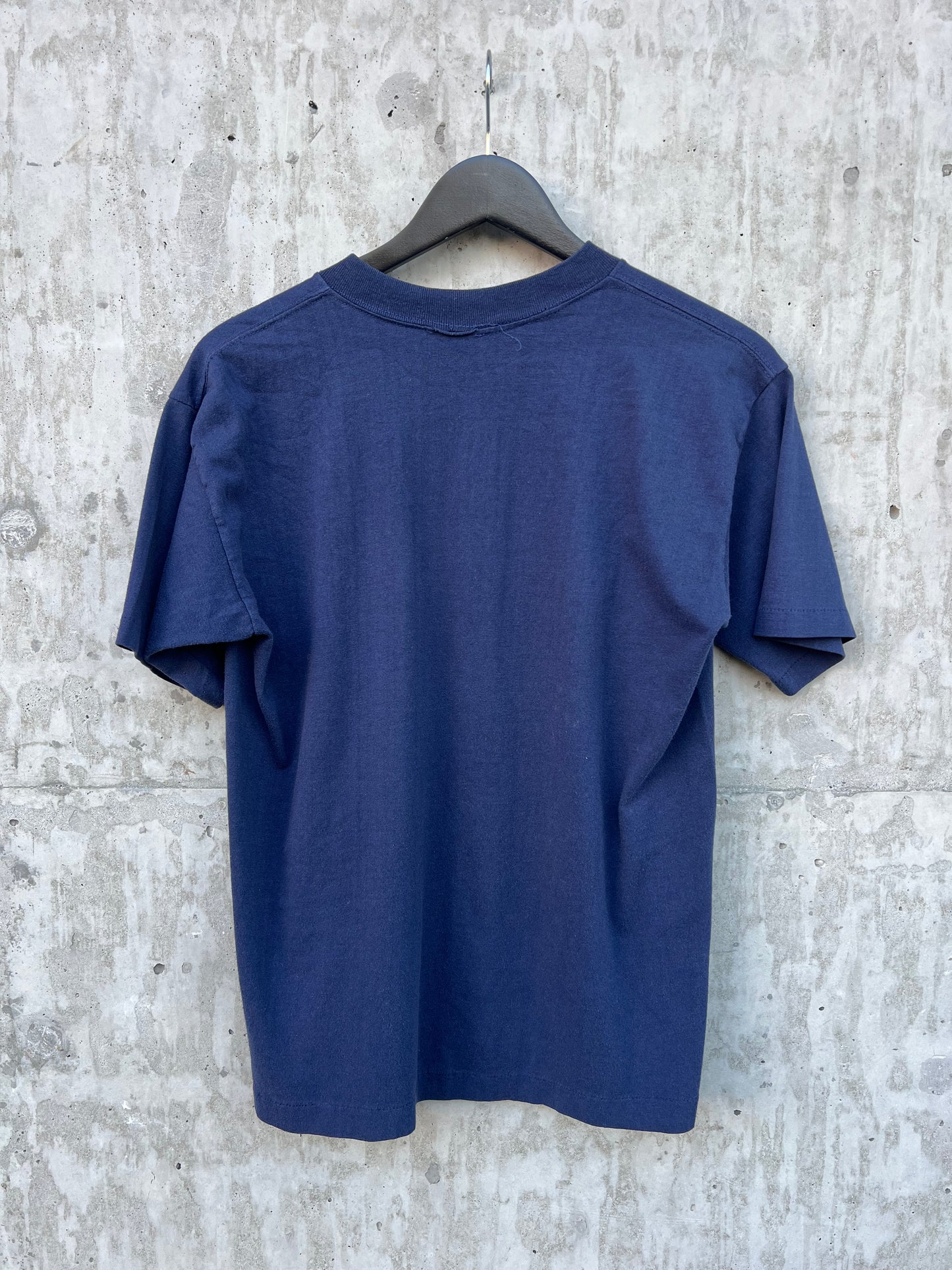 Vintage “Someone in Woodinville loves me” Cat T-shirt